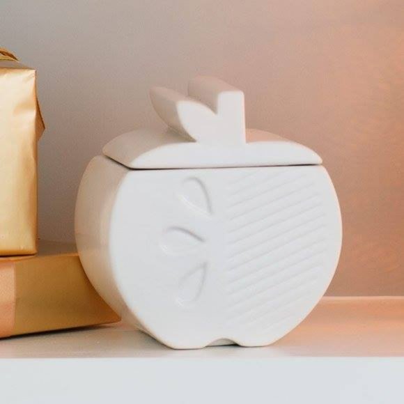 HOST PICK. NIB. PartyLite Jonathan Adler Big Apple Can… - Picture 2 of 2